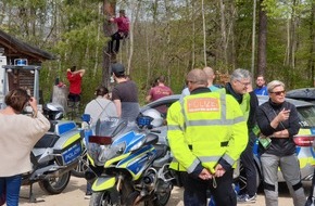 Polizeipräsidium Konstanz: POL-KN: Für mehr Sicherheit und weniger Lärm - Motorrad-Aktionstag, Polizei und Kooperationspartner informieren Motorradfahrerinnen und Motorradfahrer auf dem "Knopfmacher" bei Fridingen an der Donau