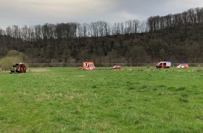 Freiwillige Feuerwehr Hennef: FW Hennef: Personensuche auf der Sieg - Verstorbene Person gefunden