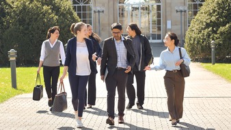 Universität Hohenheim: Internationaler Goldstandard: AACSB-Siegel für Wirtschafts- und Sozialwissenschaften der Uni Hohenheim