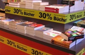 Ex Libris AG: Ex Libris: 30% Rabatt auf rund eine Million Bücher - Lese- und Sparoffensive im September - in allen 120 Filialen und im Onlineshop unter www.exlibris.ch - Nirgends ist Lesen günstiger