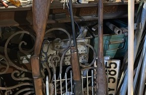 Polizei Wuppertal: POL-W: SG Waffenfund nach Hinweis - Gemeinsame Presseerklärung von Staatsanwaltschaft und Polizei Wuppertal