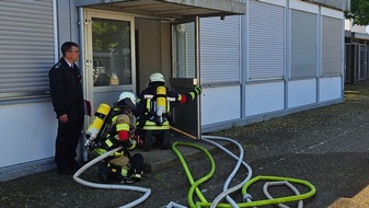 FW Sonsbeck: Gro&szlig;er Pr&uuml;fungstag der Grundlehrg&auml;nge der Feuerwehren Xanten, Sonsbeck und Alpen