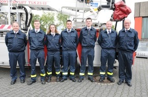 Feuerwehr Dorsten: FW-Dorsten: Nachwuchs der Feuerwehr Dorsten legte Laufbahnprüfung mit Erfolg ab