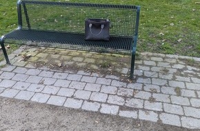 Polizei Köln: POL-K: 250228-7-K Seniorin im Hausflur überfallen - Kripo sucht mutmaßlichen Finder der Beute