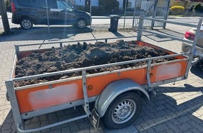 Polizeipr&auml;sidium Neubrandenburg: POL-NB: &Uuml;berladung um mehr als 150%, Verkehrs&uuml;berwachung stoppt PKW mit Anh&auml;nger