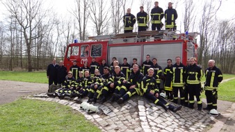 Feuerwehr Kalkar: Grundausbildung bei der Feuerwehr erfolgreich bestanden