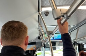 Polizei Hagen: POL-HA: Polizeibeamte begleiten Linienbus in Wehringhausen