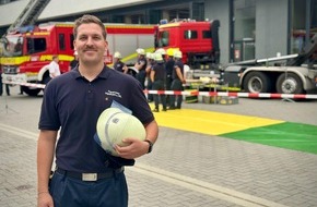 Feuerwehr Mainz: FW Mainz: Während der Ausbildung schon Leben gerettet: Feuerwehr-Azubi Jonas Eberhard spendet Stammzellen für einen unbekannten Patienten