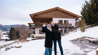 Omaze: Vom Sorgenhaus zur Traumvilla: Bochumer gewinnt Omaze Landhaus-Villa in Oberbayern im Wert von 2,7 Millionen Euro