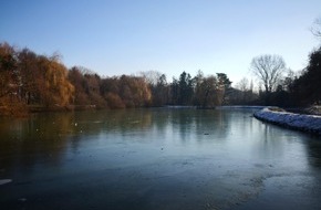 Freiwillige Feuerwehr Werne: FW-WRN: TH_1 - LZ1 - LZ3 - zwei Schwäne im See eingefroren