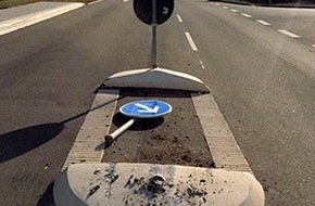 Polizeipräsidium Westpfalz: POL-PPWP: Wer hat die Verkehrsinsel beschädigt?