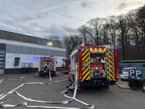 FW-AUR: Feuerwehren und THW gemeinsam bei &Uuml;bung gefordert