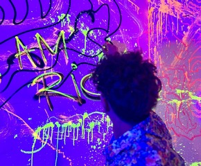 mydays monthly: Story behind Vol. 2 &ndash; Action Neon Painting