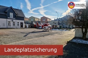 Freiwillige Feuerwehr Breckerfeld: FW-EN: Patientenrettung über Drehleiter und Landeplatzsicherung