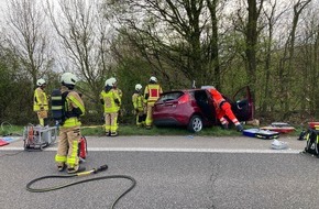 Feuerwehr Grevenbroich: FW Grevenbroich: Verkehrsunfall auf der L361 - Zwei verletzte Personen