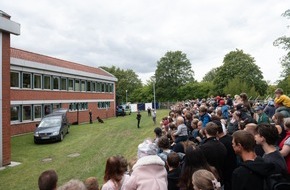 Polizeiinspektion G&ouml;ttingen: POL-G&Ouml;: (262/2026) Ein Tag voller interessanter Einblicke und sch&ouml;ner Momente: Polizei G&ouml;ttingen begr&uuml;&szlig;t rund 10.000 gro&szlig;e und kleine G&auml;ste beim "Tag der offenen T&uuml;r"