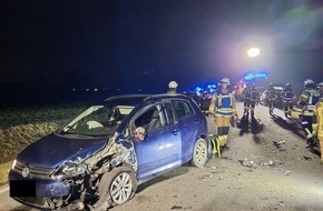 Feuerwehr Greven: FW-Greven: Bei einem Verkehrsunfall zwischen zwei PKW wurde eine Person schwer verletzt.
