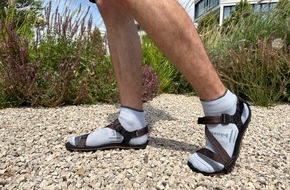 OUTDOOR SPORTS PR: Sandalen und Socken: Das perfekte Duo