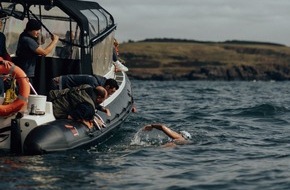 NP-Invest GmbH: Nathalie Pohl bezwingt die Ocean's Seven als erste deutsche Frau Ausnahmeathletin feiert sensationellen Erfolg im Nordkanal