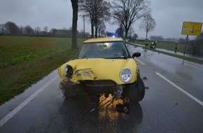 Kreispolizeibehörde Wesel: POL-WES: Xanten - Pkw gegen Baum, Fahrer unter Alkohol
