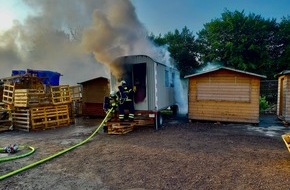 Feuerwehr Herdecke: FW-EN: Bauwagen brannte auf Abenteuerspielplatz - Sieben Einsätze für die Feuerwehr am Wochenende