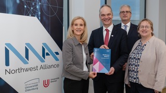Universität Bremen: Connecting for Tomorrow: Universitäten Bremen und Oldenburg reichen Exzellenzverbundantrag ein