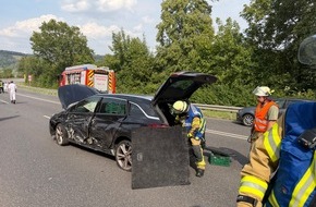 Feuerwehr Weinheim: FW Weinheim: Zwei Verletzte bei Verkehrsunfall auf der B 38 Westtangente