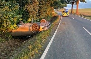 Kreispolizeibehörde Höxter: POL-HX: Wildunfall kostet VW-Fahrer den Führerschein