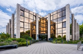 FitX: FitX präsentiert renoviertes Headquarter in Essen: Moderne Arbeitswelten auf drei Etagen
