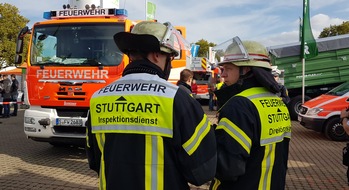 Feuerwehr Stuttgart: FW Stuttgart: Kinderfinger in Splintloch eingeklemmt