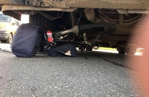 Polizeiinspektion Nienburg / Schaumburg: POL-NI: Verkehrsunfall mit Lkw und E-Bike