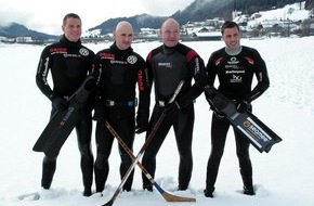 Presse- und Informationszentrum Marine: Deutsche Marine - Pressemeldung: Ungewöhnlicher Titel: Minentaucher aus Eckernförde sind Vizeweltmeister im Unterwasser-Eishockey