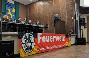 Feuerwehr der Stadt Arnsberg: FW-AR: Jahresdienstbesprechung BLZ1: Rückblick, Ehrungen und Führungswechsel