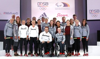Deutscher Olympischer Sportbund (DOSB): Erfolgsanziehend: Bekleidung für Rio 2016 / Outfits von Adidas und Sioux für Olympische und Paralympische Spiele