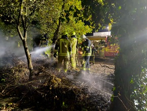 FW-OLL: Vegetationsbrand auf Nachbargrundstück von Mädchen der Jugendfeuerwehr gemeldet