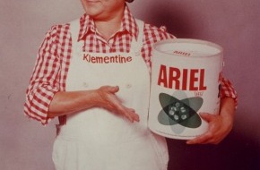 Procter & Gamble Germany GmbH & Co Operations oHG: Happy Birthday! - Ariel's Klementine alias Johanna König wird 85 Jahre alt