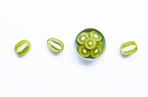 Verbraucherzentrale Nordrhein-Westfalen e.V.: Warum man die Schale bei Obst und Gemüse fast immer bedenkenlos mitessen kann
