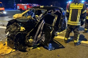 Feuerwehr Mülheim an der Ruhr: FW-MH: Schwerer Verkehrsunfall in Mülheim an der Ruhr - 5 Personen verletzt