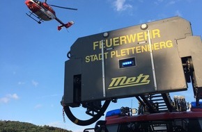 Feuerwehr Plettenberg: FW-PL: OT-Ohle. Mann stürzt aus großer Höhe von Brücke.Rettungshubschrauber wird angefordert.