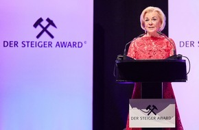 Bertelsmann SE & Co. KGaA: Liz Mohn mit "Steiger Award 2018" in der Kategorie Charity geehrt
