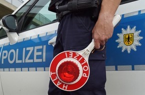 Bundespolizeidirektion München: Bundespolizeidirektion München: Fernbusreisender mit 18 Aliaspersonalien/ Bundespolizei weist Südosteuropäer auf dem Luftweg zurück