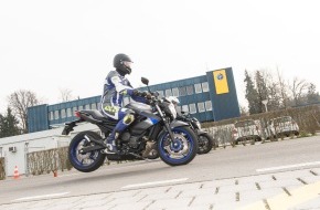 Touring Club Schweiz/Suisse/Svizzero - TCS: ABS verringert Unfallgefahr bei Motorrädern erheblich (BILD)
