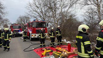 FW-AUR: Aufwendige technische Rettung nach Verkehrsunfall