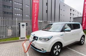 Kia Deutschland GmbH: Schnellladung für Elektroautos: Kia nimmt die europaweit ersten 100-kW-Stationen in Betrieb (FOTO)