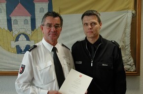Polizeiinspektion Hameln-Pyrmont/Holzminden: POL-HOL: Nach 38 Dienstjahren im Polizeidienst:  Leiter der Polizeistation Delligsen in den Ruhestand verabschiedet