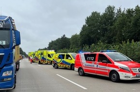Feuerwehr Bremerhaven: FW Bremerhaven: Autobahn 27 nach Unfall vorübergehend gesperrt