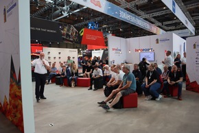 INTERSCHUTZ 2026: "Feuerwehrwelt r&uuml;ckt zusammen" / DFV-Pr&auml;sident bilanziert zur Weltleitmesse: Gro&szlig;e Dynamik, Zuversicht und Mut angesichts der aktuellen Lage