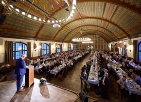 Mit Staatsmedaille und WHO-Botschaft: AirMed World Congress 2026 in München feierlich eröffnet