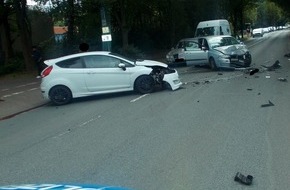 Polizei Minden-Lübbecke: POL-MI: Verkehrsunfall mit fünf Verletzten