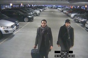 Polizei Düsseldorf: POL-D: Räuberischer Diebstahl in Lohausen - Polizei fahndet mit Foto aus der Überwachungskamera nach den beiden Tätern - Datei im Anhang